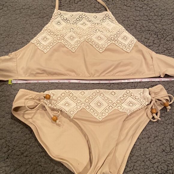 BECCA Sandy Home Spun Crocheted Bikini Halter Size Small - Picture 7 of 11